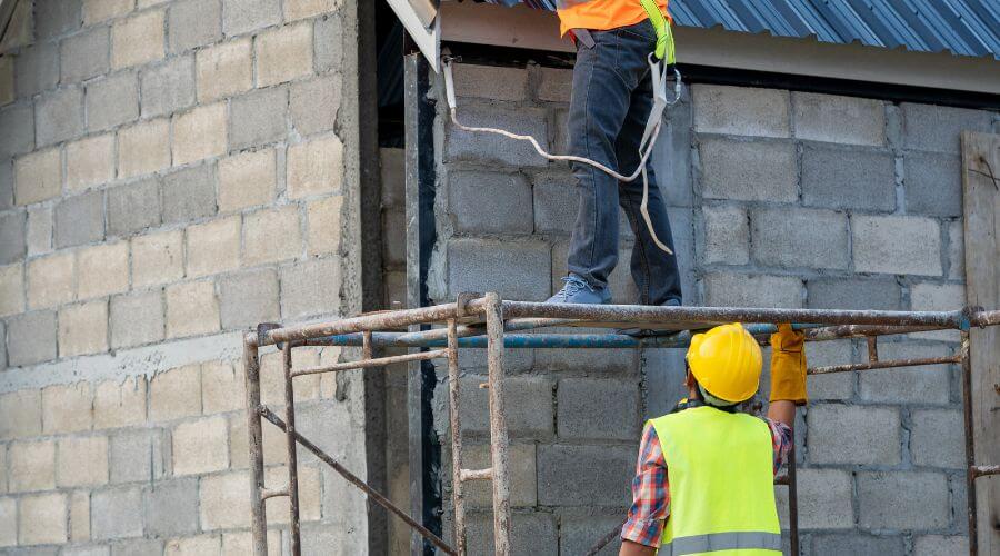 Expert Emergency Roof Repairs services in Eagleville, CA
